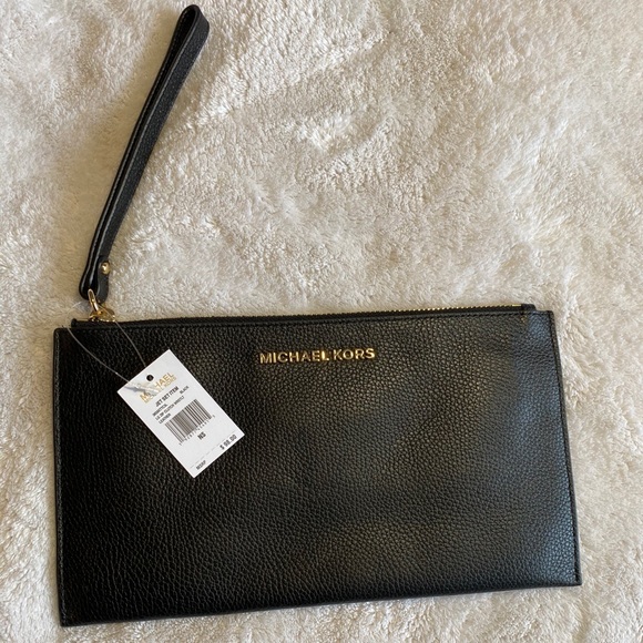 Michael Kors Handbags - Michael Kors Jet Set wallet